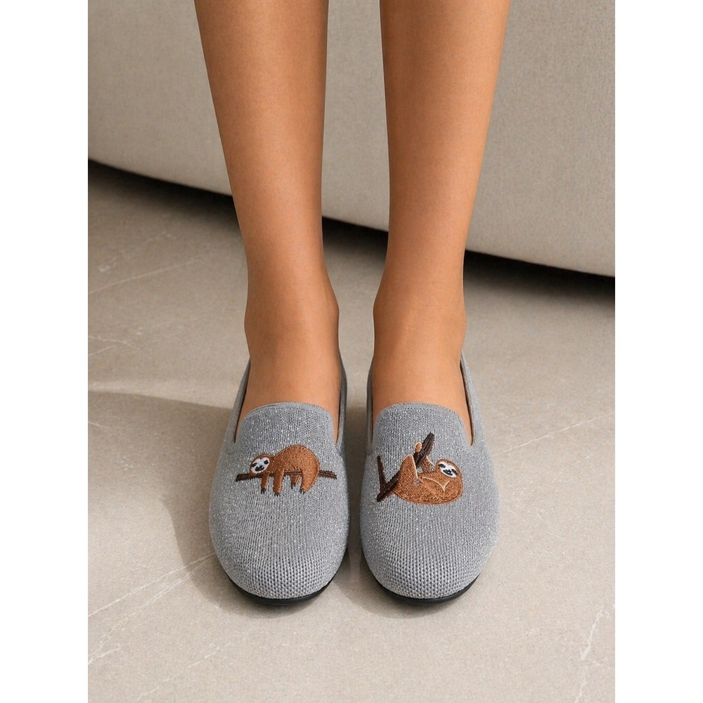 VIVAIA Audrey Round-Toe Embroidered Loafers Grey Silver Sloth | EU 43 / US 11‎
